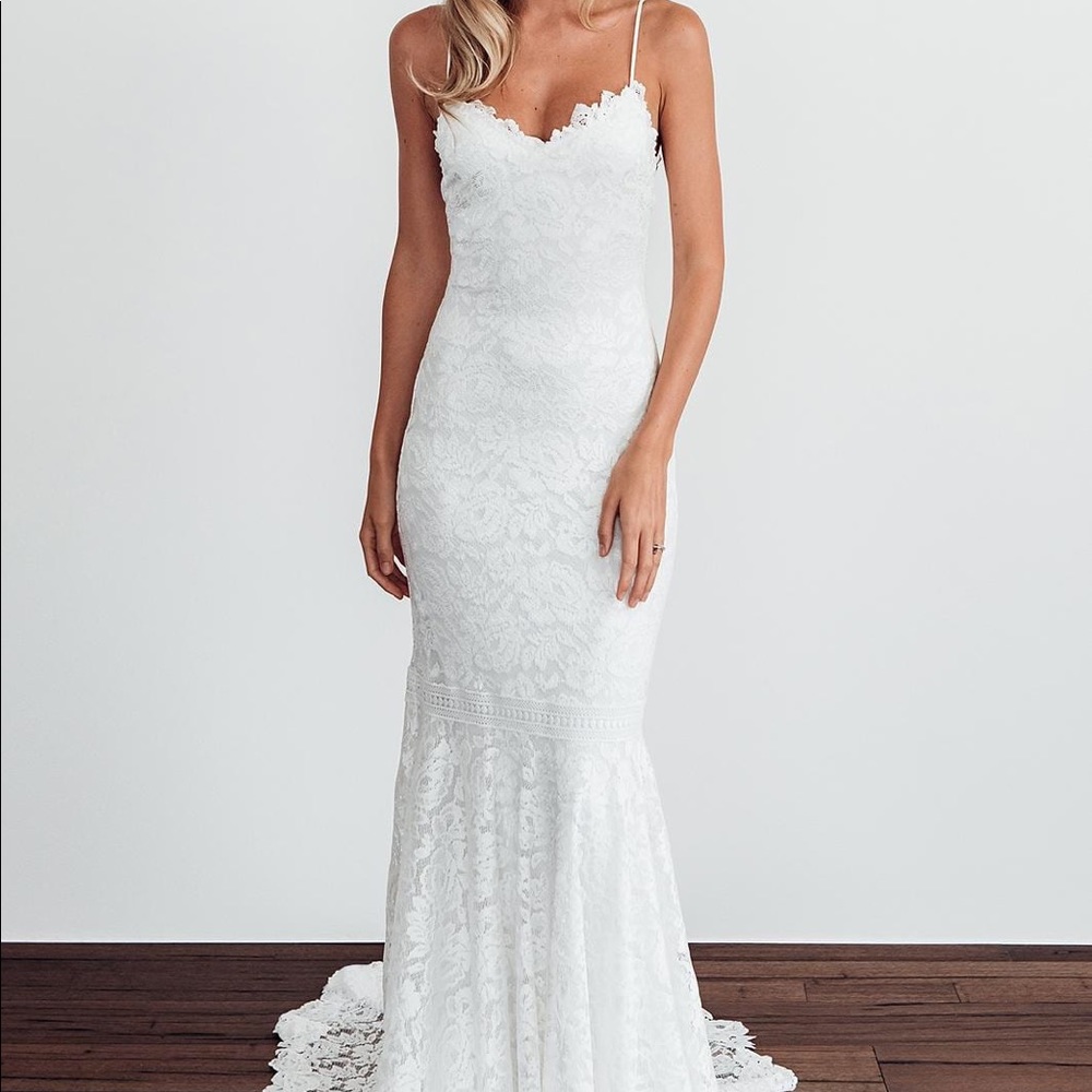 Grace Loves Lace Hart Wedding Dress with Bandera Backpiece
